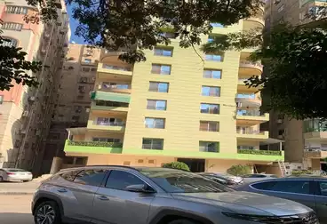 شقق للبيع - 3 غرف - بالدور 4