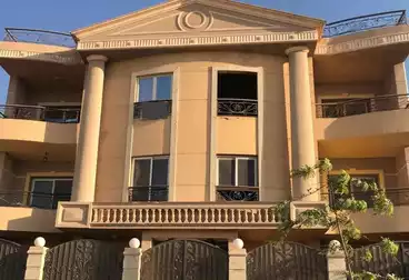 شقق للبيع - 3 غرف - بالدور 0