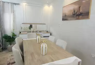 Furnished Apartment For sale - 3 rooms - floor 4