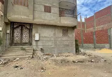 منزل / بيت للبيع - 9 غرف