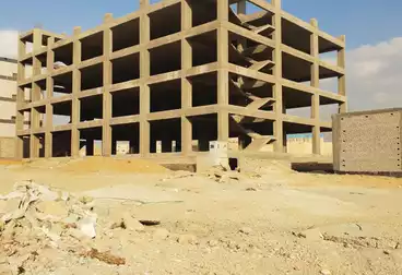 أرض تجارية للبيع