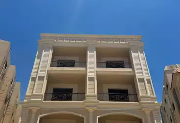 Apartments For sale - 4 rooms - floor 1