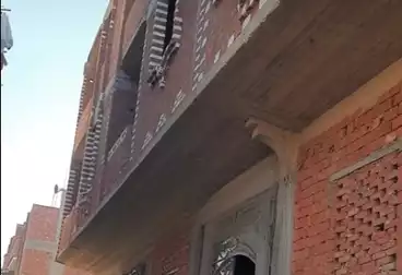 Building For sale - 6 rooms