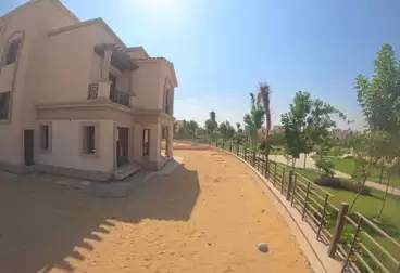 Villas For sale - 4 rooms