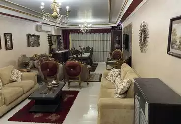Furnished Apartment For sale - 3 rooms - floor 7