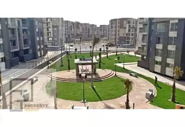 شقق للبيع - 3 غرف - بالدور 1