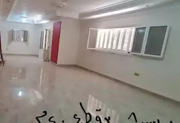 شقق للبيع - 3 غرف - بالدور 1
