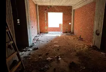 Apartments For sale - 4 rooms - floor 1