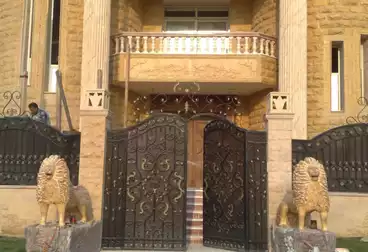 Separate Villa For sale - 10 rooms