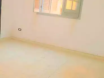 شقق للبيع - 3 غرف - بالدور 4