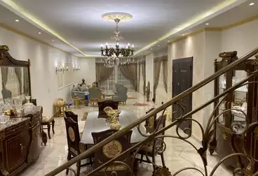 شقق للبيع - 4 غرف - بالدور 0