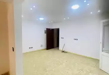 Apartments For sale - 2 rooms - floor 5