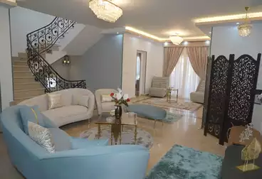 فلل للإيجار - 6 غرف