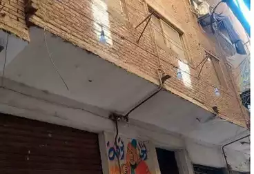House / Home For sale - 8 rooms