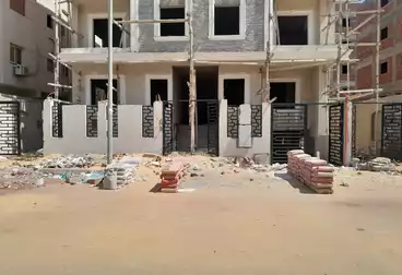 شقق للبيع - 3 غرف - بالدور 1