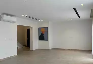 شقق للإيجار - 3 غرف - بالدور 0