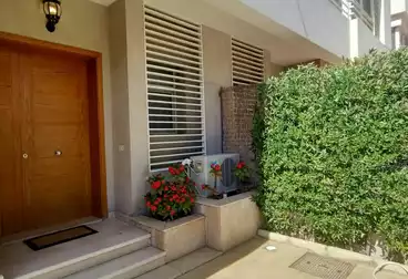 تاون هاوس للبيع - 5 غرف