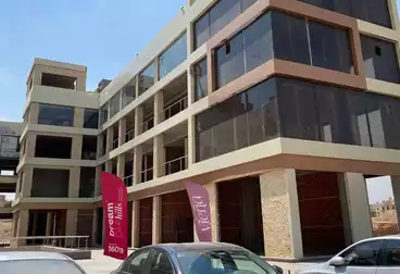 محلات للبيع - بالدور 1