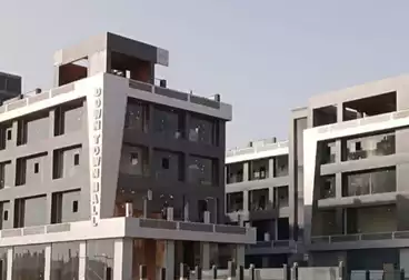 صيدليات للبيع