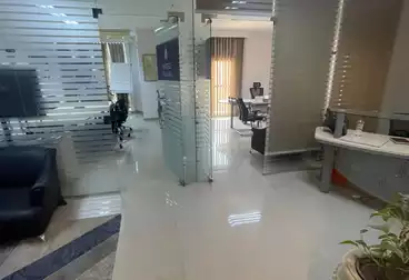 عقارات للإيجار - 3 غرف - بالدور 3