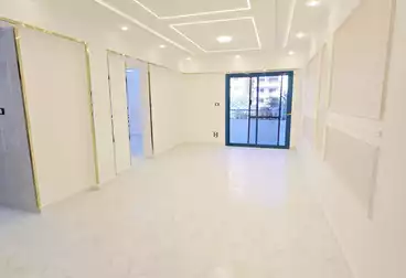 Apartments For sale - 2 rooms - floor 1