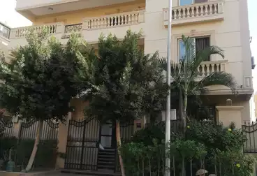 عقارات للبيع - 6 غرف