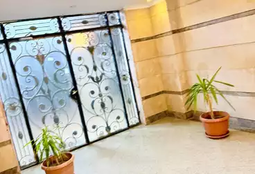 Apartments For sale - 3 rooms - floor 5