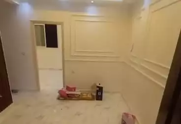 Apartments For rent - 2 rooms - floor 9