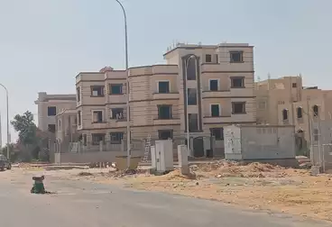 عقارات للبيع - 8 غرف