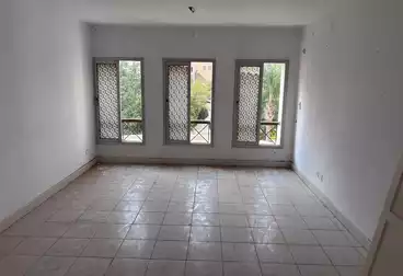 Apartments For sale - 3 rooms - floor 1
