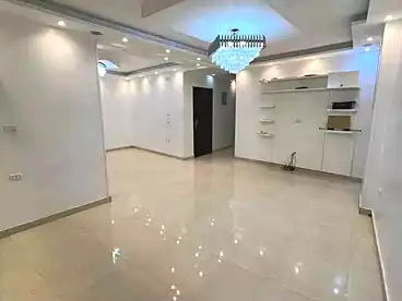 شقق للبيع - 3 غرف - بالدور 0