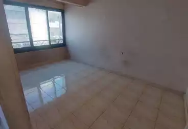 Apartments For sale - 3 rooms - floor 2