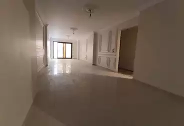 Apartments For rent - 3 rooms - floor 8