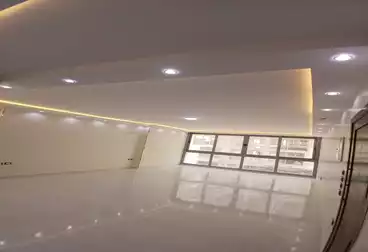 Apartments For sale - 2 rooms - floor 1