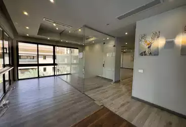 Administrative For sale - 3 rooms - floor 1