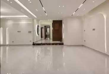 Apartments For sale - 3 rooms - floor 1