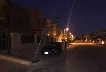 توين هاوس للبيع - 6 غرف