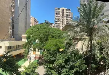 Apartments For sale - 6 rooms - floor 2