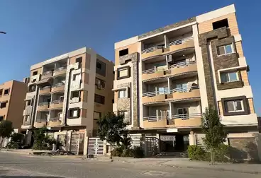 Apartments For sale - 4 rooms - floor 1