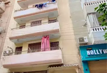 Building For sale - 3 rooms