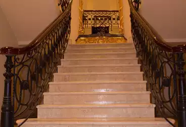 فلل للإيجار - 9 غرف