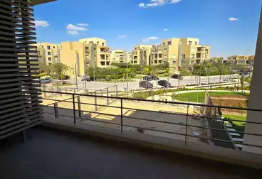 شقق للبيع - 3 غرف - بالدور 1