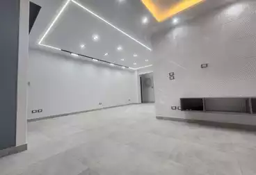 Apartments For sale - 2 rooms - floor 1