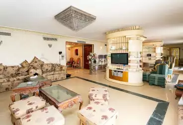 Furnished Apartment For sale - 9 rooms - floor 0