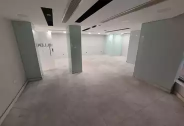 مكاتب للإيجار - 7 غرف - بالدور 1