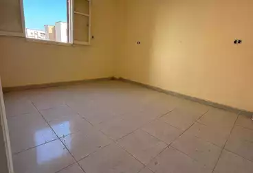 شقق للبيع - 3 غرف - بالدور 1