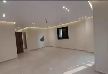 شقق للبيع - 3 غرف - بالدور 1