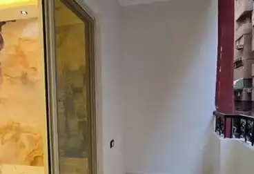 Apartments For sale - 3 rooms - floor 1