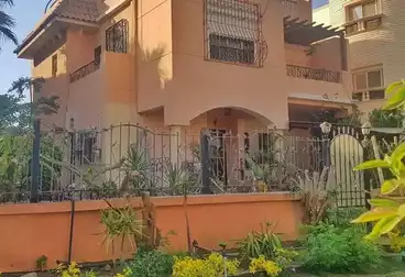 فلل للبيع - 6 غرف