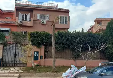 Properties For sale - 9 rooms